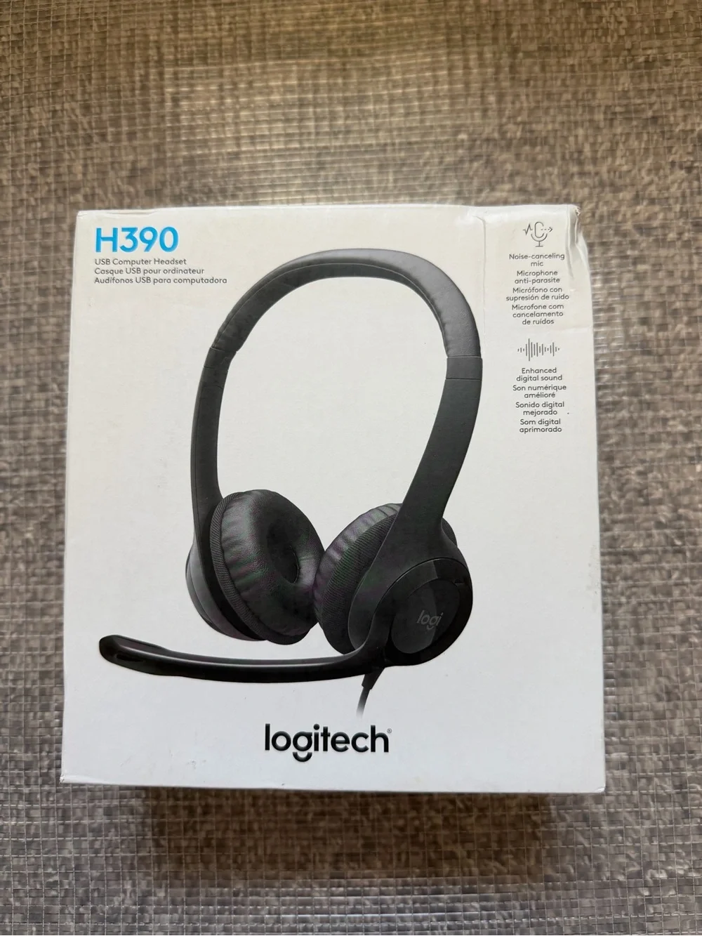 Logitech H390 USB ComLogitech H390 USB Computer Headset with Noise-Canceling Mic